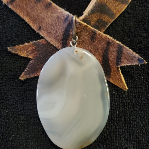 ROAR!!🐅TIGER STRIPED PIGSKIN LEATHER STONE CHOKER - Picture 4 of 8